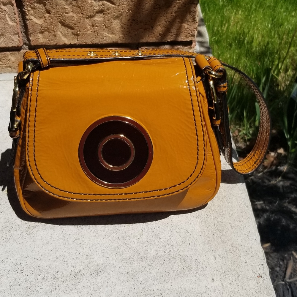 BADGLEY MISCHKA vintage hand bag.